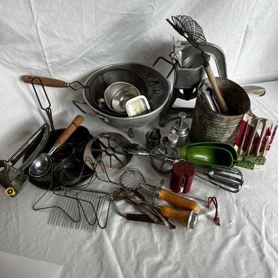Vintage Kitchen Equipment (K-MK)