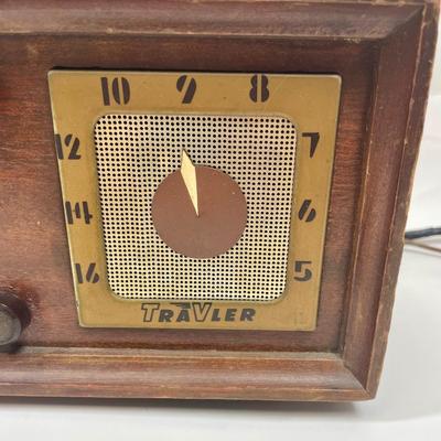 Vintage MCM TRAV-LER Clock Radio Electric Model 5170 Wood