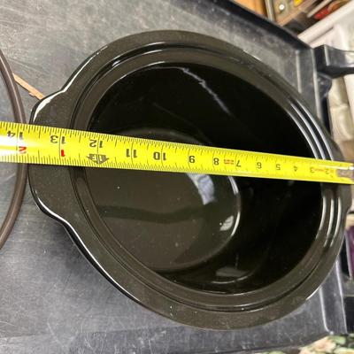 Slow cooker stoneware pot