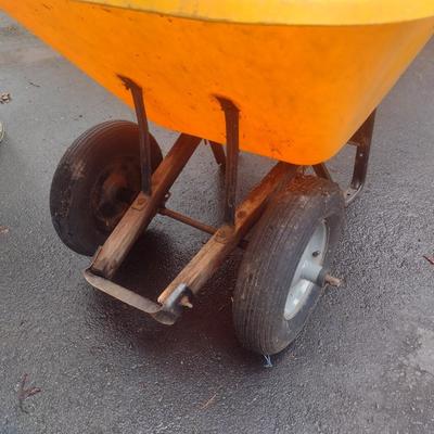 Composite Pan Wheelbarrow with Double Wheel
