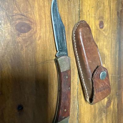 Pocket knife with leather case
