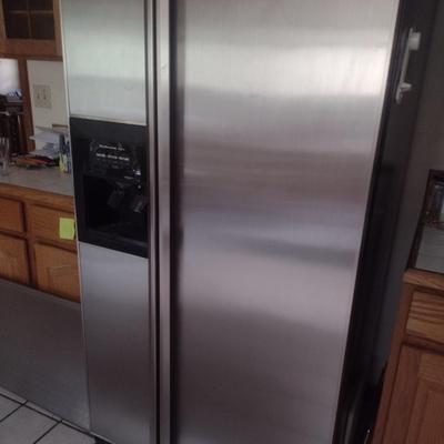 Kitchen Aid Superba Double Door Refrigerator/Freezer Stainless Finish
