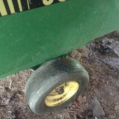 John Deere Garden Pull Wagon with Manual Dump Feature