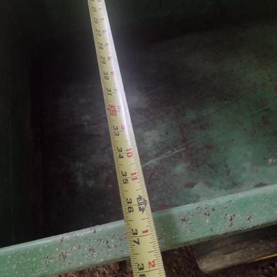 John Deere Garden Pull Wagon with Manual Dump Feature
