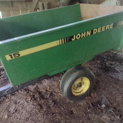 John Deere Garden Pull Wagon with Manual Dump Feature
