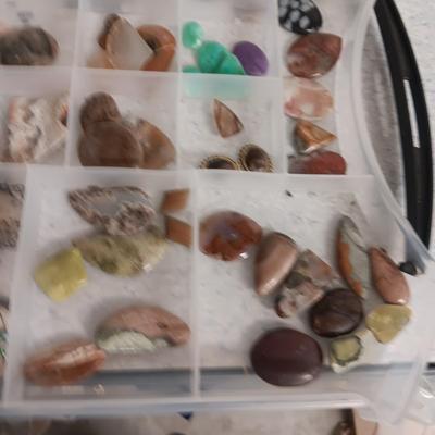 CUT TUMBLED ROCKS