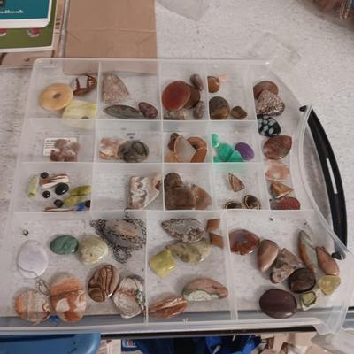 CUT TUMBLED ROCKS