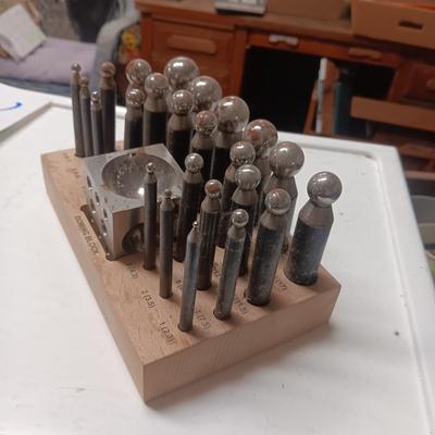 25 PIECE DOMING BLOCK