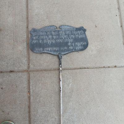 METAL STAKED GARDEN SIGN AND DOUBLE SHEPHERDS HOOK