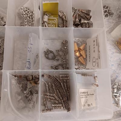 JEWELRY MAKING SUPPLIES