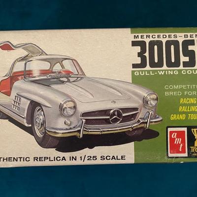 Vintage model car kit #2, Mercedes Benz 300SL GULL-Wing Coupe