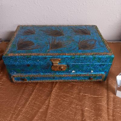 PEACOCK FEATHER JEWELRY BOX, BROKEN JEWELRY