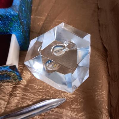 PEACOCK FEATHER JEWELRY BOX, BROKEN JEWELRY