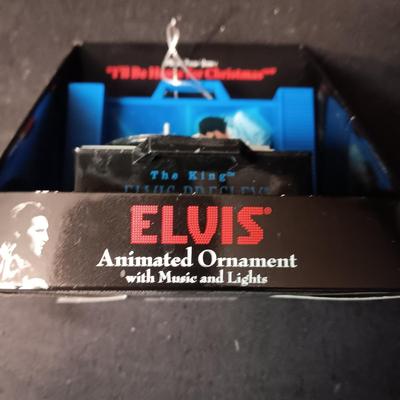 ELVIS PRESLEY MUSICAL "I'LL BE HOME FOR CHRISTMAS" ORNAMENT