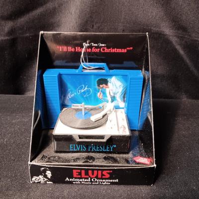 ELVIS PRESLEY MUSICAL "I'LL BE HOME FOR CHRISTMAS" ORNAMENT