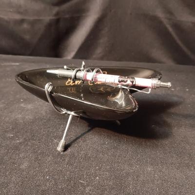 RETRO ELVIS PRESLEY ASHTRAY ON A STAND