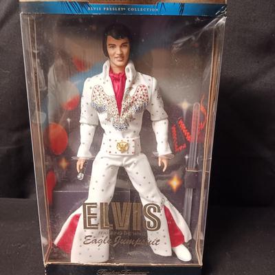 ELVIS PRESLEY FIGURE IN WHITE EAGLE JUMPSUIT