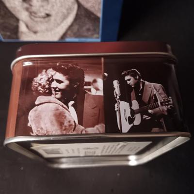 ELVIS PHOTOMOSAICS JIGSAW PUZZLE AND A TIN