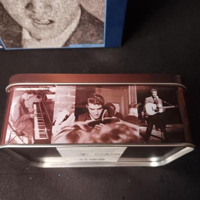 ELVIS PHOTOMOSAICS JIGSAW PUZZLE AND A TIN