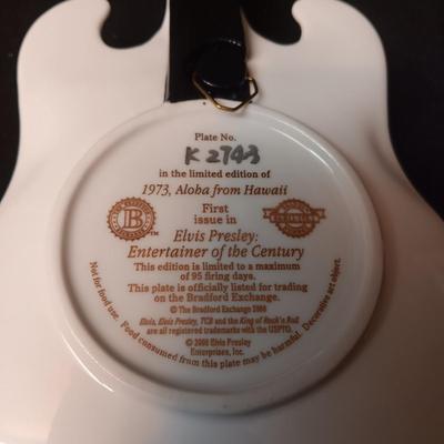 ELVIS GUITAR AND OTHER COLLECTOR'S PLATE