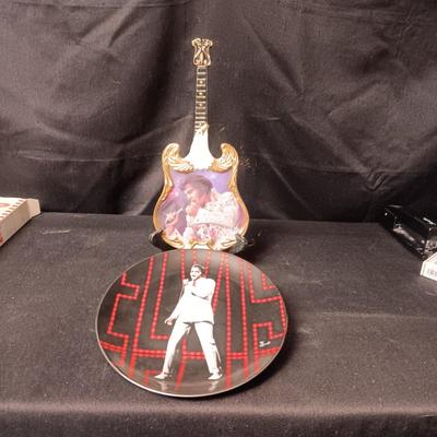 ELVIS GUITAR AND OTHER COLLECTOR'S PLATE