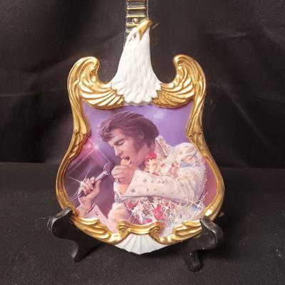 ELVIS GUITAR AND OTHER COLLECTOR'S PLATE