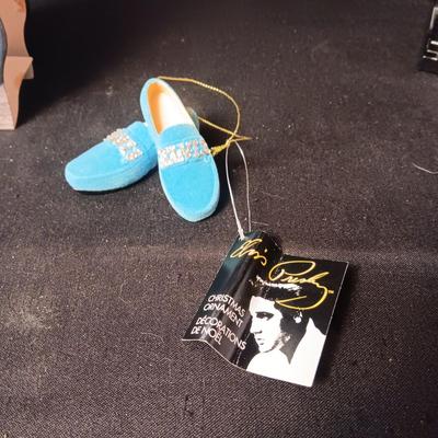 ELVIS BLUE SUEDE SHOES ORNAMENT, WATCH, CARD AND COLLECTORS PLATE