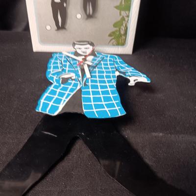 ELVIS PRESLEY PENDULUM WALL CLOCK
