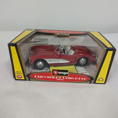 Burago 1957 Chevrolet Corvette 1:18 Scale Die Cast Metal Model Car