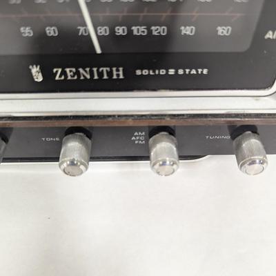 Vintage Zenith Solid State Alarm Clock Radio R472 1970's Retro AM/FM MCM