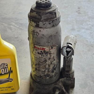 Hydraulic Jack & Oil