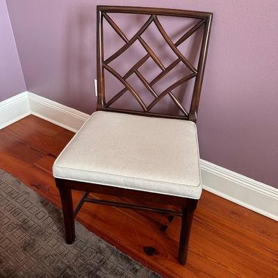 BERGER HOME ~ Beautiful Mahogany Oval Inlaid Table & Mahogany Chairs