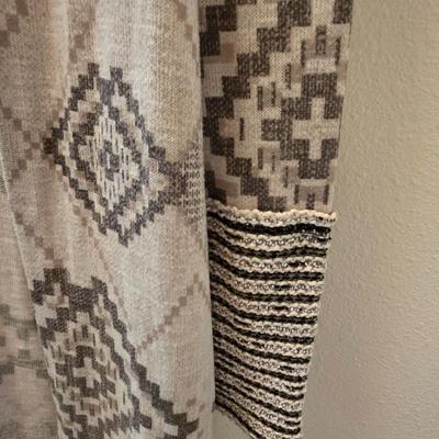Southwest Print Hooded Light Sweater