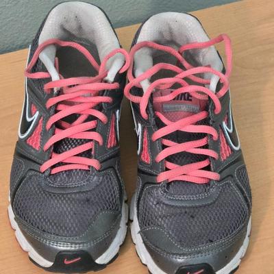 Ladies Nike Shoes