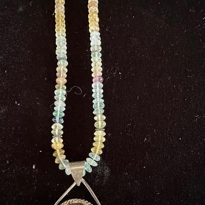 BEADED NECKLACE W/STONE PENDANT
