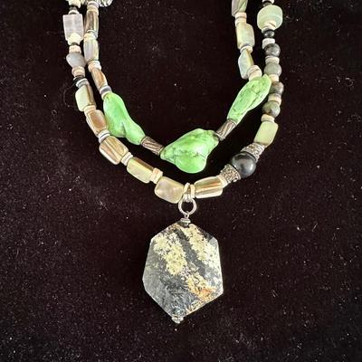 BEADED NECKLACE AND EARRINGS