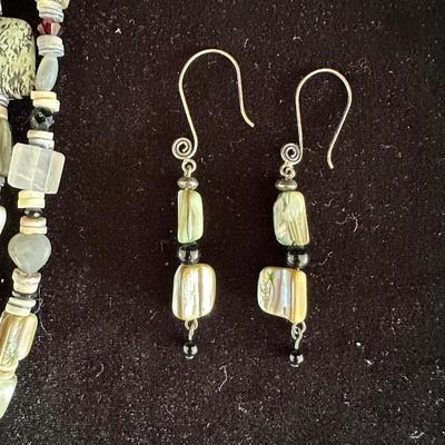 BEADED NECKLACE AND EARRINGS