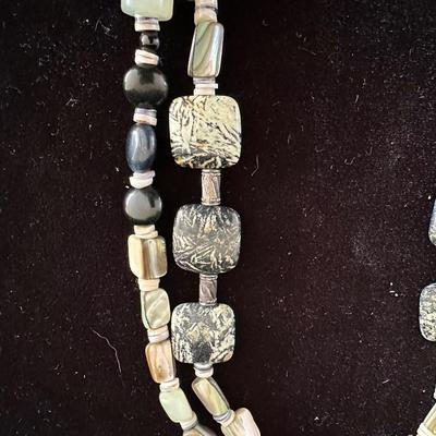 BEADED NECKLACE AND EARRINGS