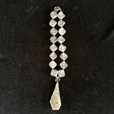 BEADED NECKLACE W/STONE PENDANT