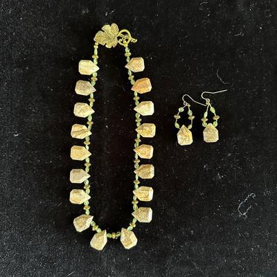 NECKLACE AND EARRINGS