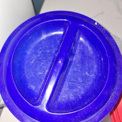 2 Plastic Containers