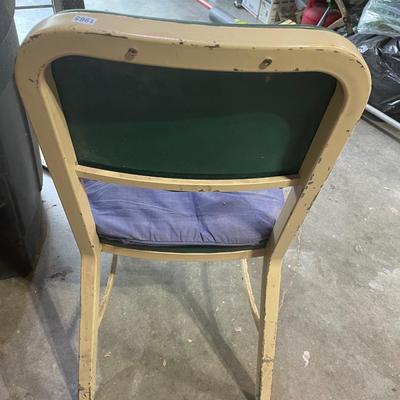 Sturdy chair