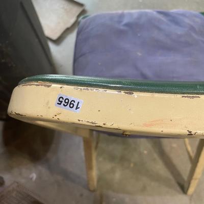 Sturdy chair