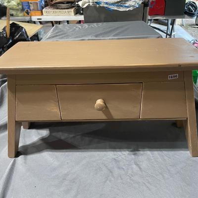 Adorable bench