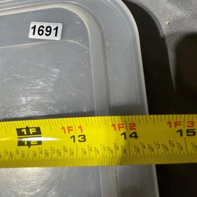 9x13 pan w/lid