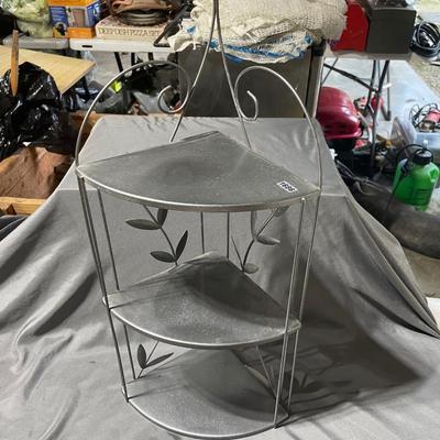 Floral wire shelf