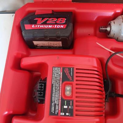 Milwaukee V28 cordless Impact wrench with case batteries and charger