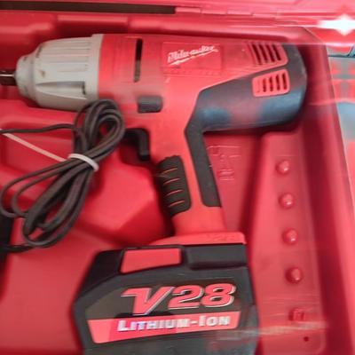 Milwaukee V28 cordless Impact wrench with case batteries and charger