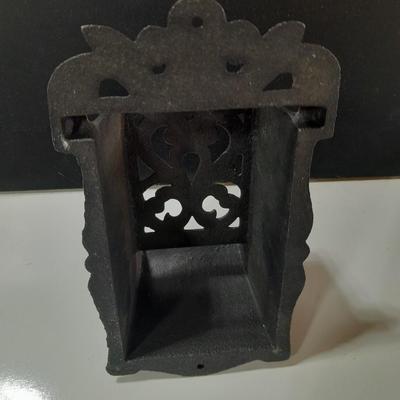 Decorative cast Iron match keeper - wall mount