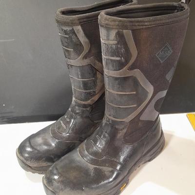 Men's Size 11 Original MUCK boots